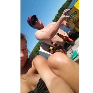 Meet your Posher, Becky